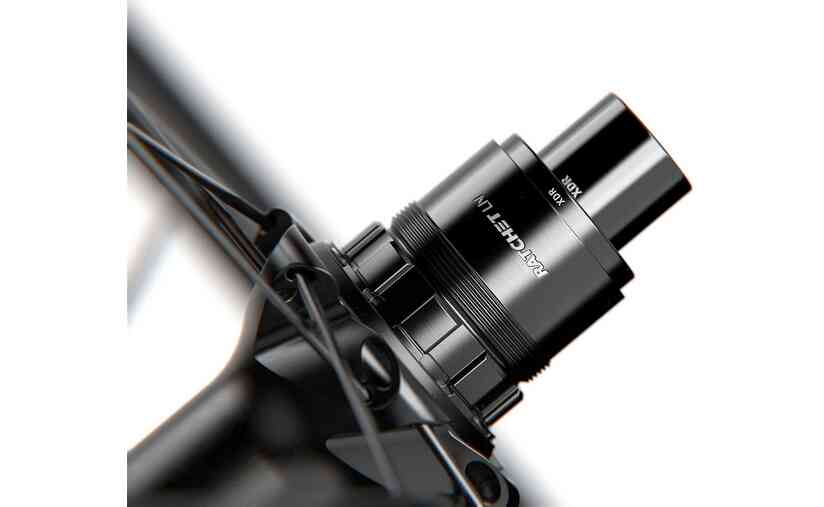 DT Swiss A 1800 Spline 30 DB 28"- Hinterrad, SRAM XDR – Image 5